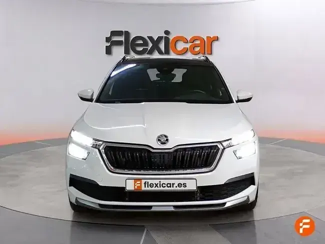 Usado Skoda Kamiq Sport 150 CV (110 kW) 2021 Blanco SUV