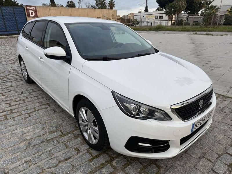 Usado Peugeot 308 SW Active 99 CV (72 kW) 2018 Blanco Familiar