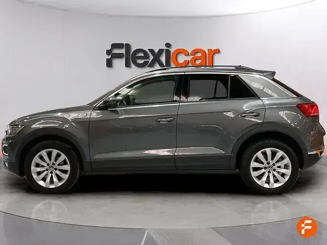 Usado VW T-Roc Advance 115 CV (84 kW) 2021 Gris SUV