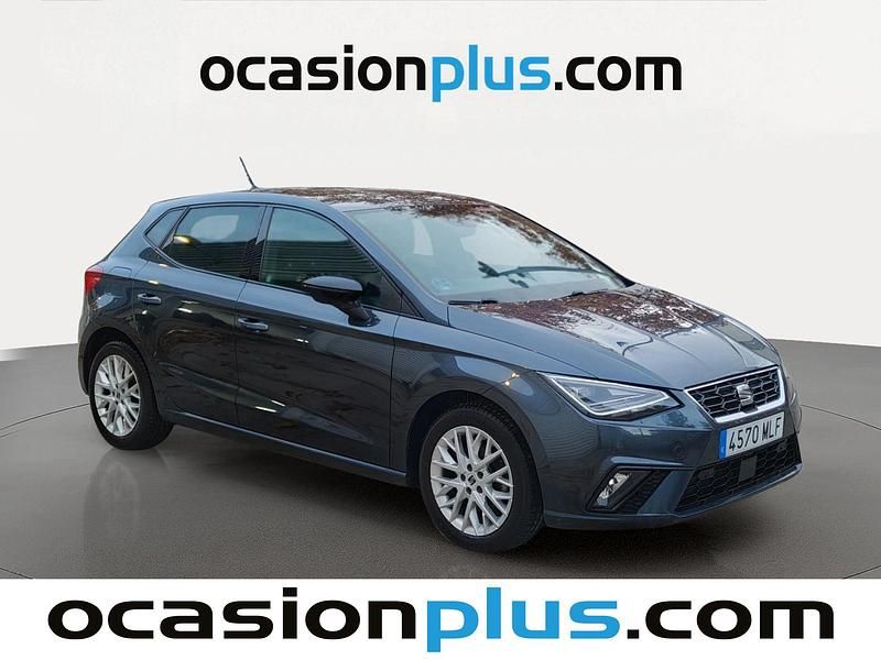 Usado Seat Ibiza FR 110 CV (80 kW) 2023 Gris Utilitario