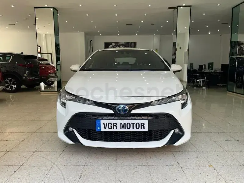 Usado Toyota Corolla Active 122 CV (89 kW) 2019 Blanco Berlina