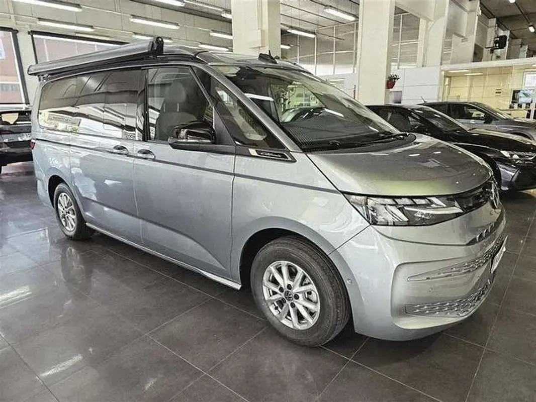 Nuevo VW California Beach 150 CV (110 kW) 2025 Gris Van
