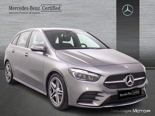 Usado Mercedes B200 AMG line 150 CV (110 kW) 2025 Gris montaña Monovolumen