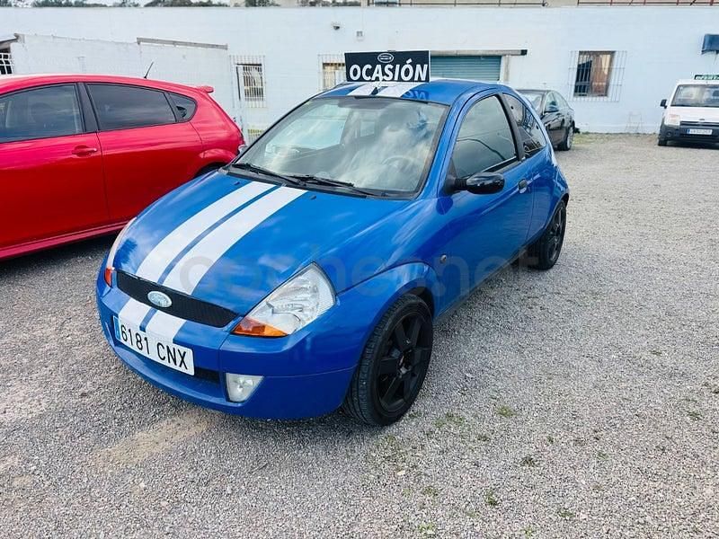 Usado Ford SportKa 95 CV (69 kW) 2004 Azul Utilitario