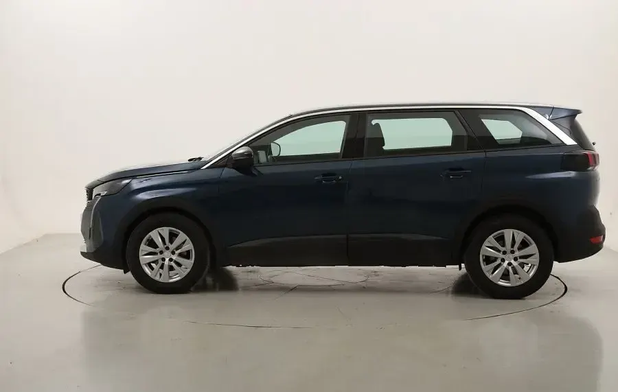 Usado Peugeot 5008 Active 130 CV (95 kW) 2023 SUV
