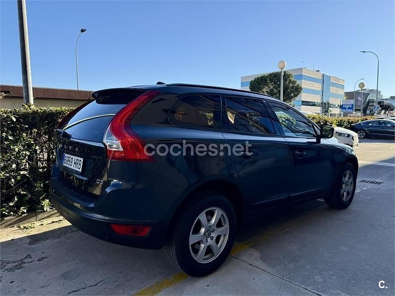 Usado Volvo XC60 Momentum 136 CV (100 kW) 2013 Negro SUV
