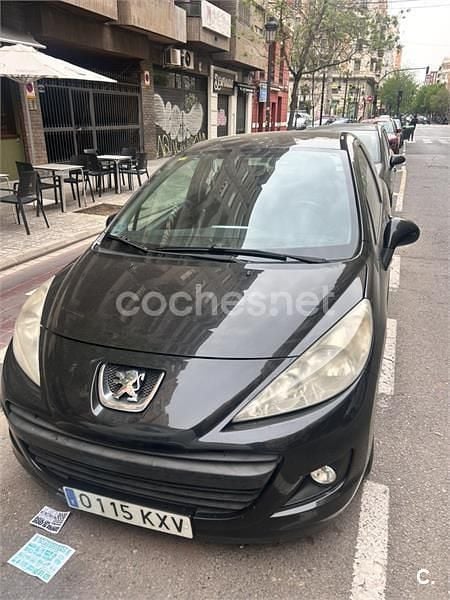 Usado Peugeot 207 95 CV (69 kW) 2010 Negro Berlina