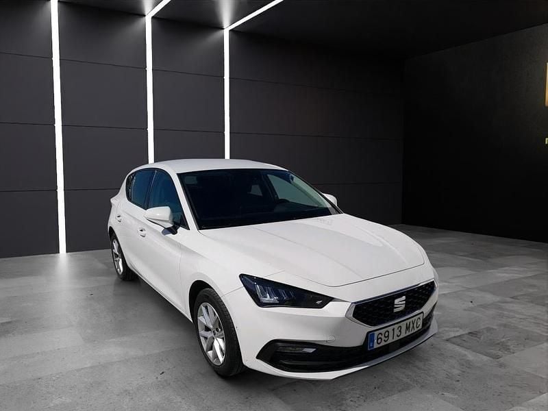 Usado Seat Leon Style 115 CV (84 kW) 2024 Blanco