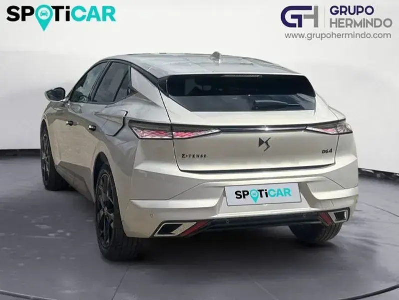 Usado DS Automobiles DS4 Performance 225 CV (165 kW) 2024 Gris / plata SUV