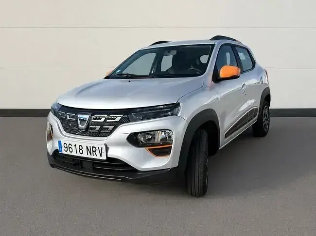 Usado Dacia Spring Comfort Plus 33 kW (45 CV) 2022 Gris Utilitario