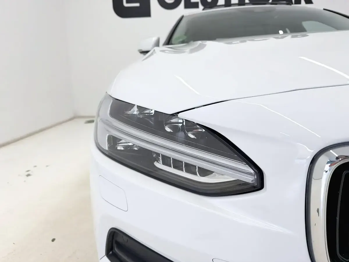 Usado Volvo S90 Momentum 190 CV (139 kW) 2019 Berlina