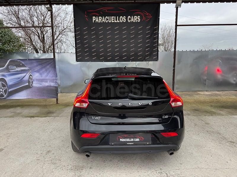 Usado Volvo V40 Inscription 120 CV (88 kW) 2019 Negro Berlina
