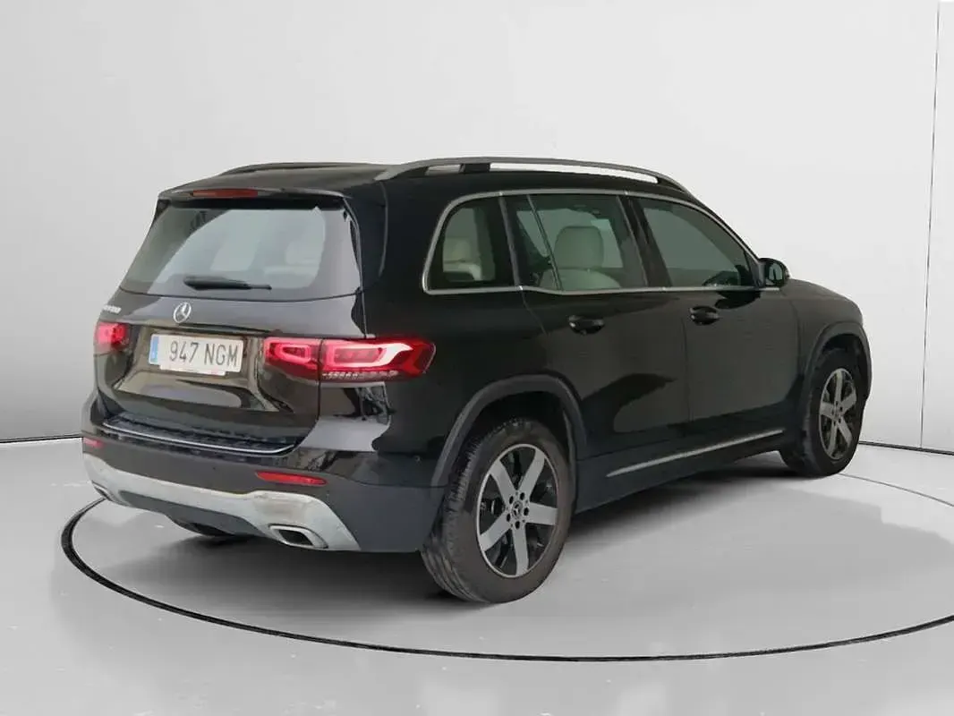 Usado Mercedes GLB180 136 CV (100 kW) 2021 Negro SUV
