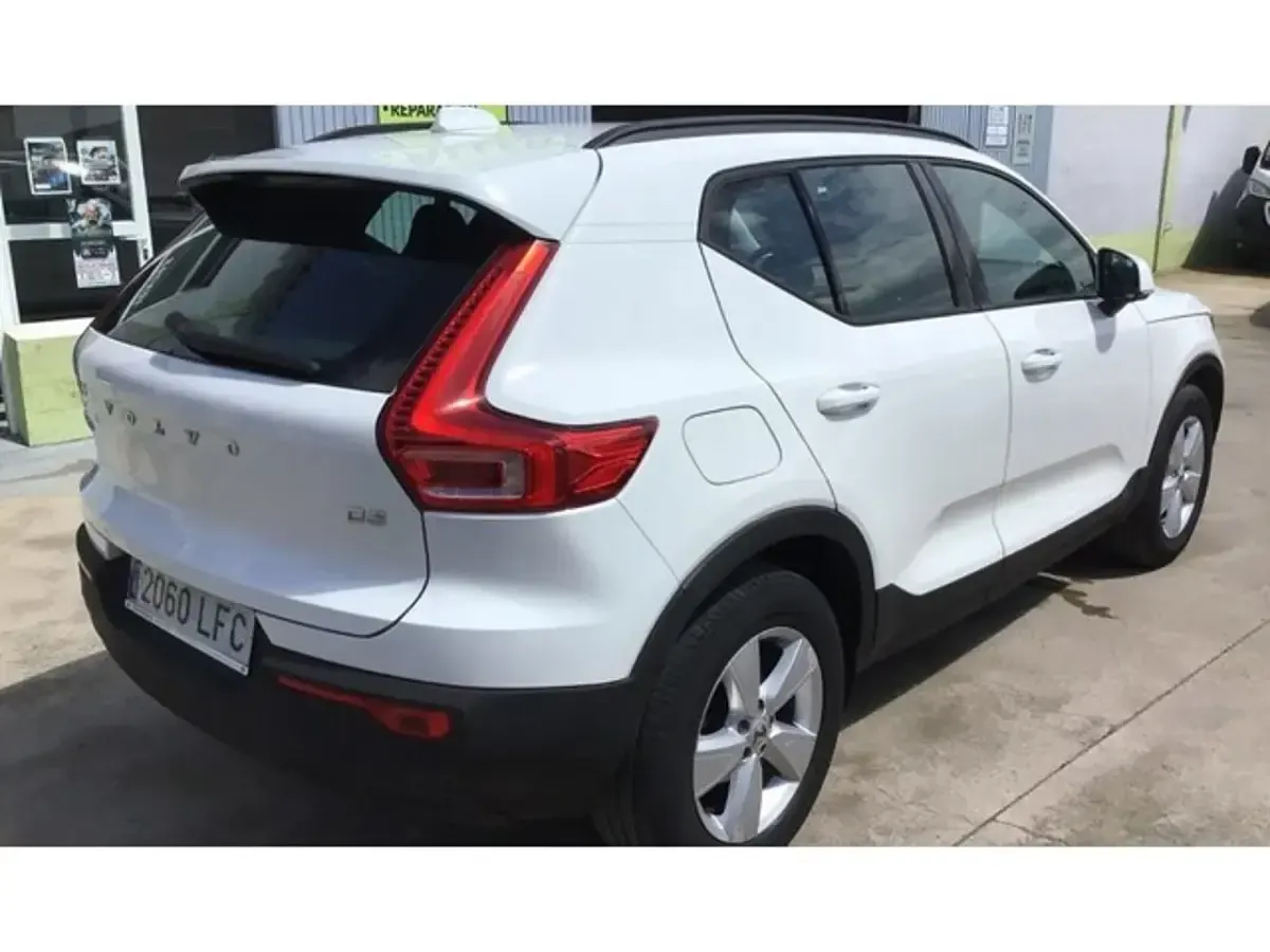 Usado Volvo XC40 163 CV (119 kW) 2020 Blanco SUV