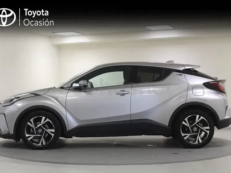 Usado Toyota C-HR Advance 122 CV (89 kW) 2023 Gris / plata SUV