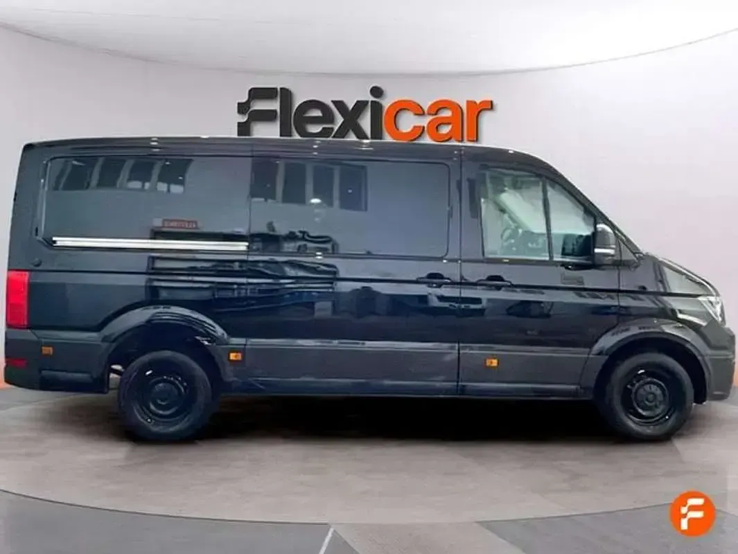 Usado VW Crafter 102 CV (75 kW) 2020 Negro Van