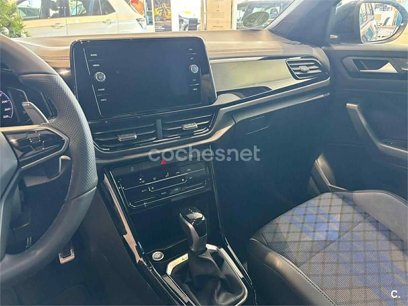 Usado VW T-Roc R 300 CV (220 kW) 2024 Gris / plata SUV