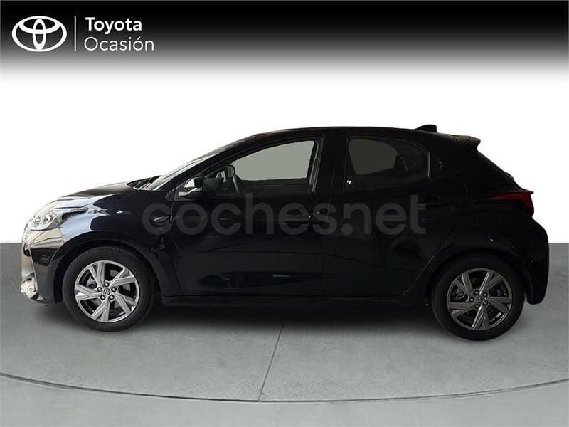 Usado Toyota Yaris Hybrid Active 116 CV (85 kW) 2025 Negro Berlina