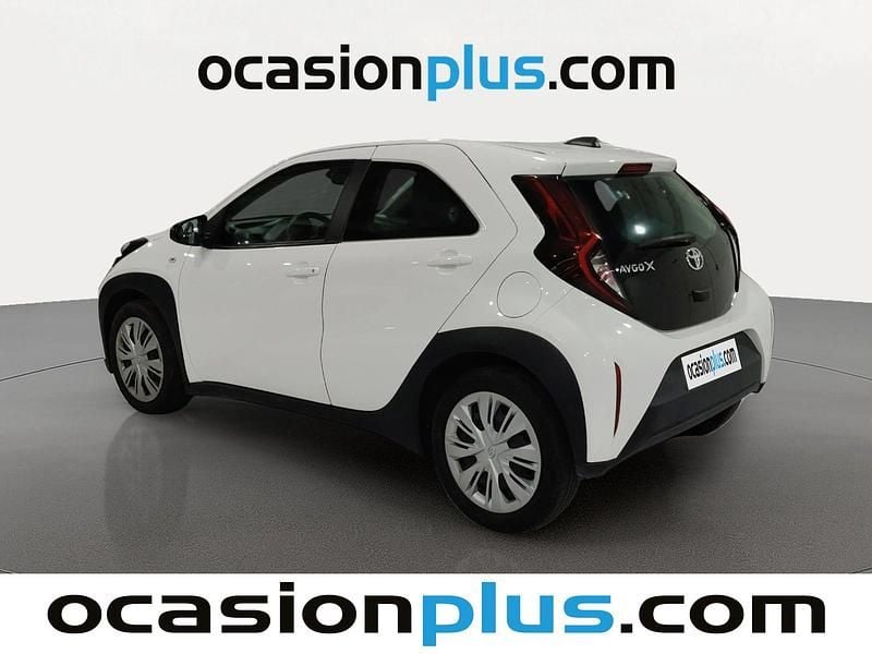 Usado Toyota Aygo X Play 72 CV (52 kW) 2023 Blanco SUV