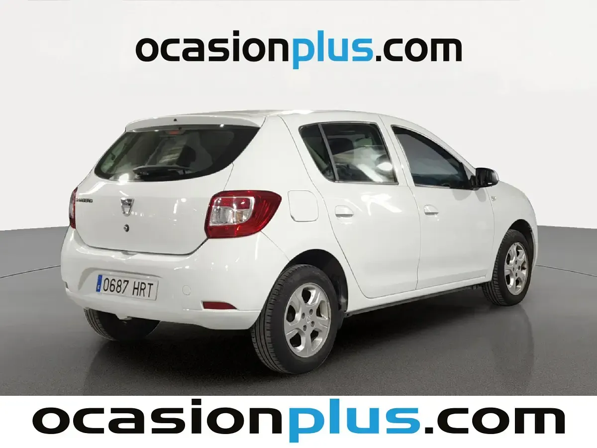 Usado Dacia Sandero Lauréate 75 CV (55 kW) 2013 Blanco Utilitario