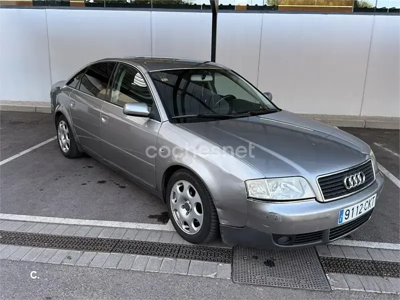 Usado Audi A6 130 CV (95 kW) 2003 Gris / plata Berlina