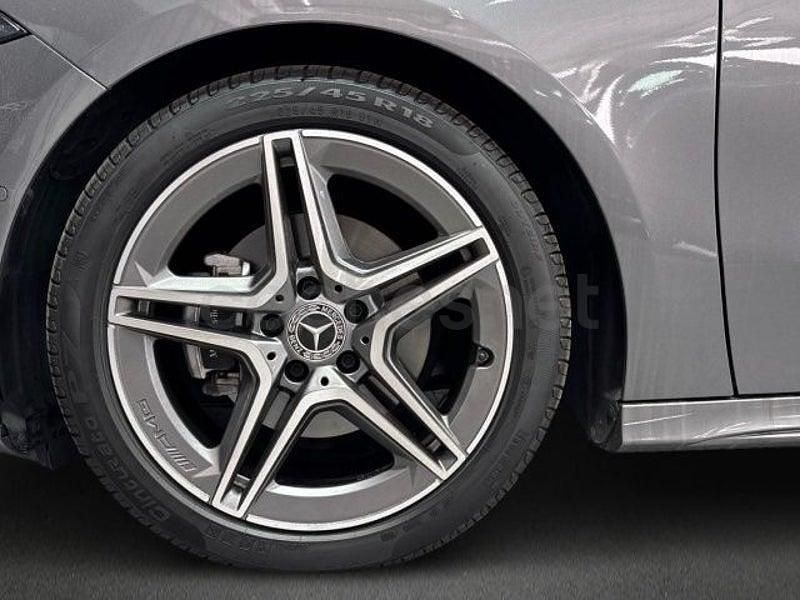 Usado Mercedes A200 163 CV (119 kW) 2024 Gris / plata Berlina