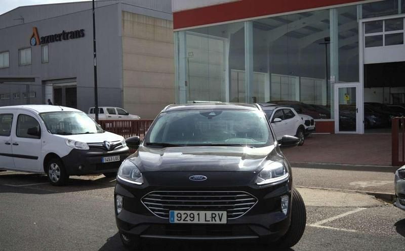 Usado Ford Kuga Titanium 225 CV (165 kW) 2021 Negro SUV