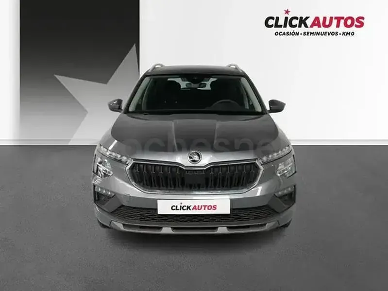Usado Skoda Kamiq Selection 95 CV (69 kW) 2025 Gris / plata SUV