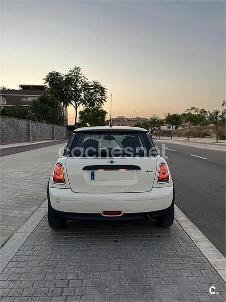 Usado Mini ONE 75 CV (55 kW) 2009 Beige Utilitario