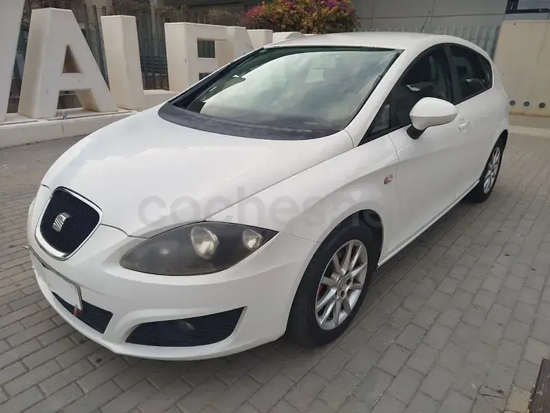 Usado Seat Leon Copa 105 CV (77 kW) 2013 Blanco Berlina