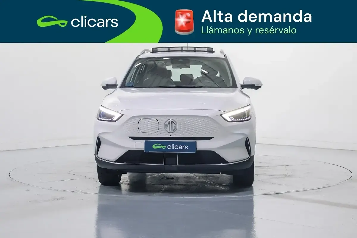 Usado MG ZS Luxury 130 kW (177 CV) 2023 Blanco SUV
