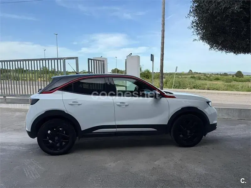 Usado Opel Mokka GS Line 110 CV (80 kW) 2022 Blanco SUV