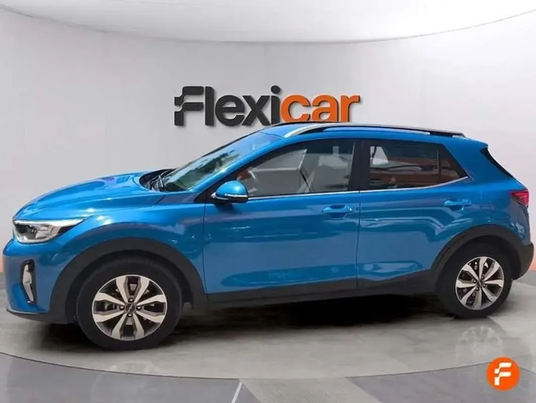 Usado Kia Stonic 101 CV (74 kW) 2024 Gris SUV