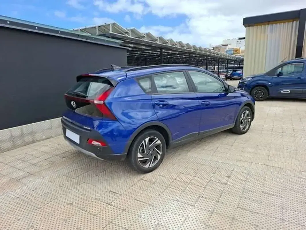 Usado Hyundai Bayon 84 CV (61 kW) 2023 Azul SUV