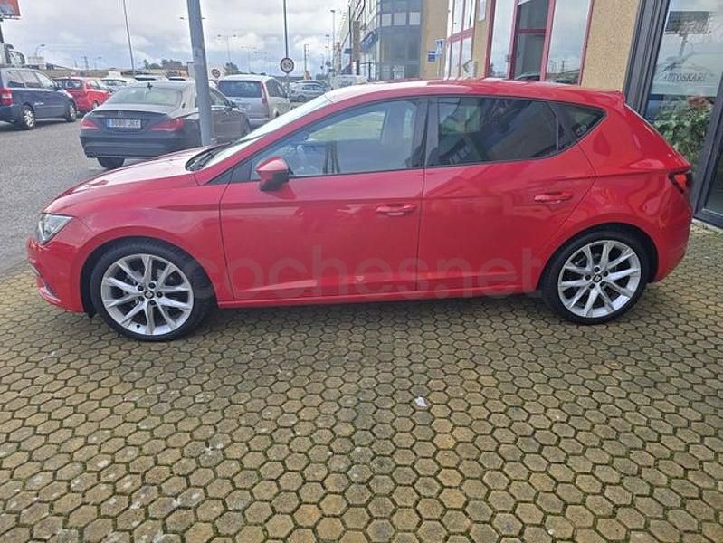 Käytetty Seat Leon FR 150 HP (110 kW) 2017 Punainen Sedan