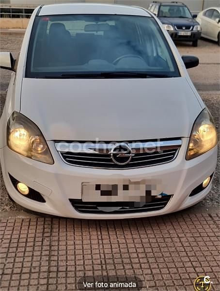 Blanco Usado 2010 Opel Zafira Essentia Monovolumen | 2000 € (Super precio) - Imagen 1/4