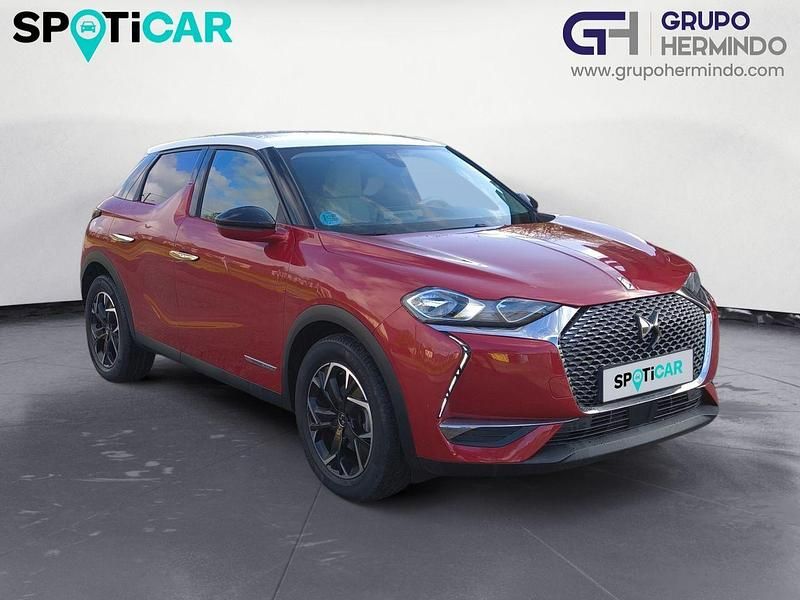 Usado DS Automobiles DS3 Crossback Connected Chic 100 CV (73 kW) 2021 Rojo SUV