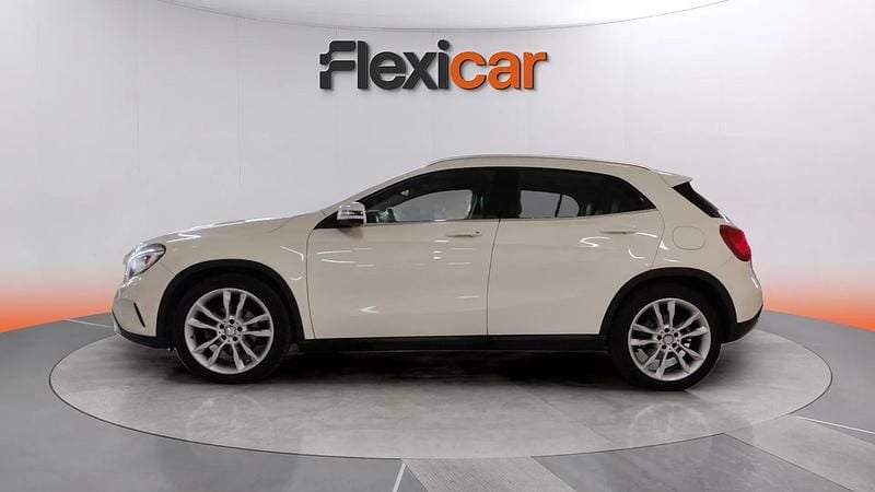 Usado Mercedes GLA200 Urban 136 CV (100 kW) 2016 Blanco SUV