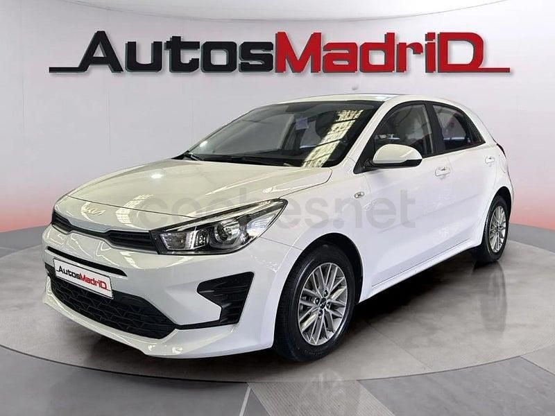 Usado Kia Rio 84 CV (61 kW) 2023 Blanco Berlina