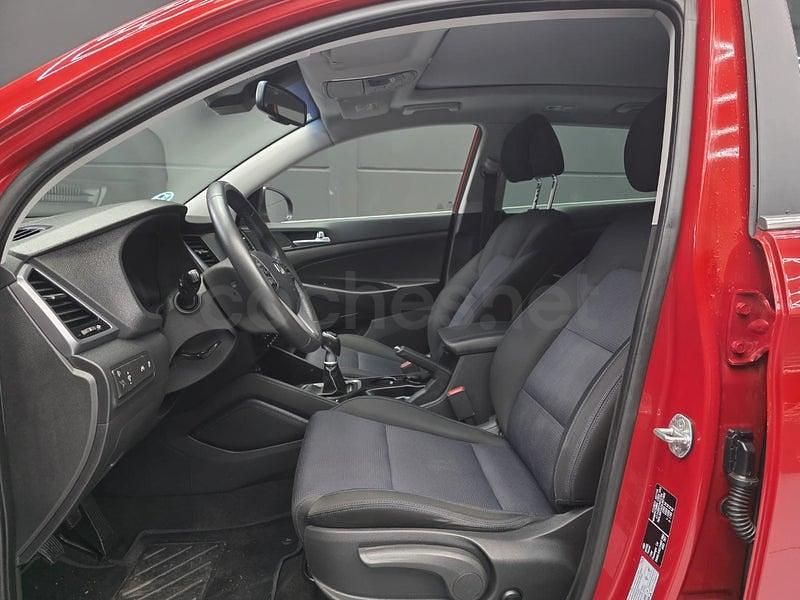 Usado Hyundai Tucson Style 184 CV (135 kW) 2016 Granate SUV
