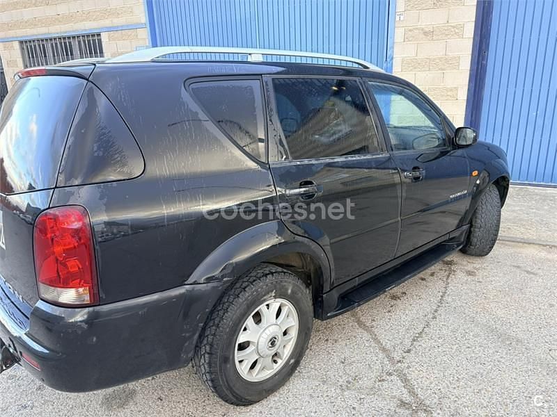 Usado Ssangyong (KGM) Rexton Limited 186 CV (136 kW) 2006 Negro SUV