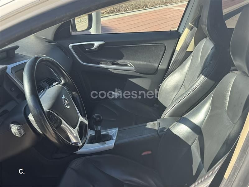 Blanco Usado 2010 Volvo XC60 Momentum SUV | 8200 € (Precio justo) - Imagen 1/4