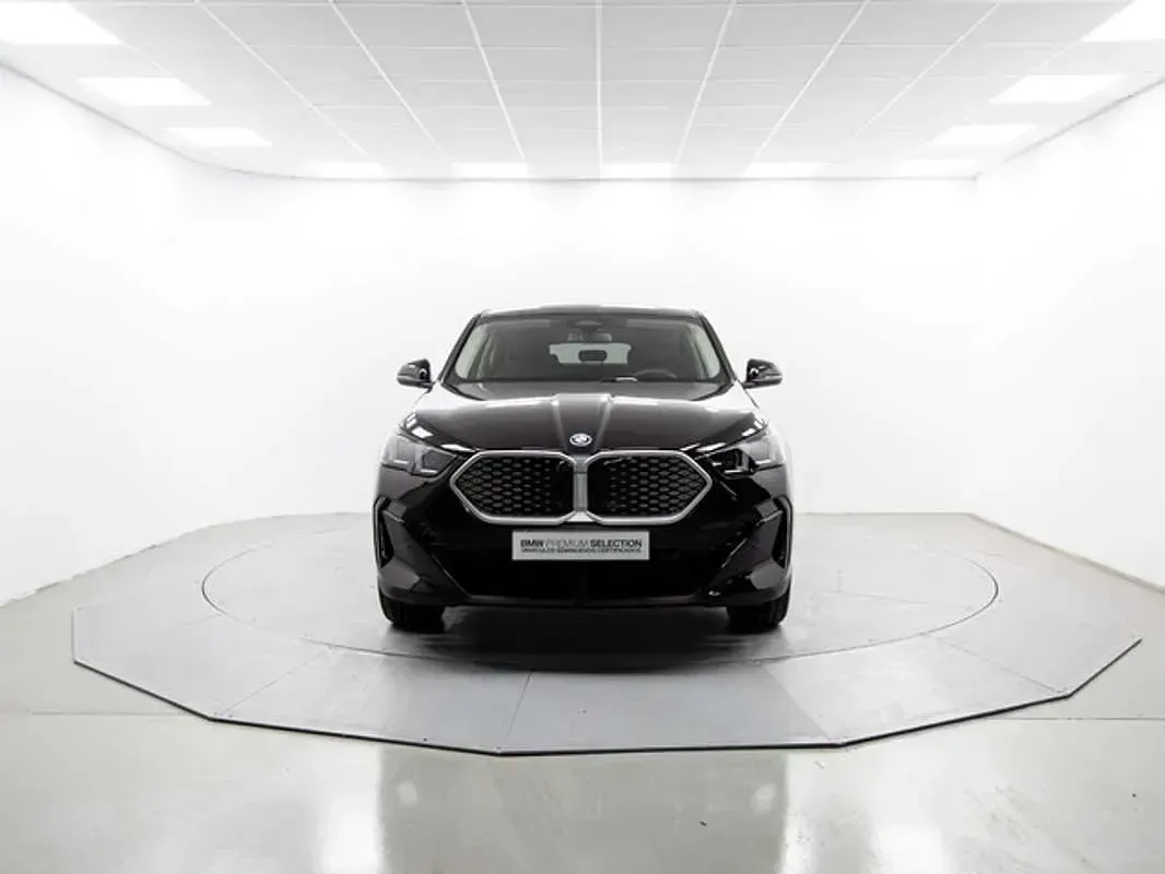 Usado BMW iX2 150 kW (204 CV) 2025 Negro SUV