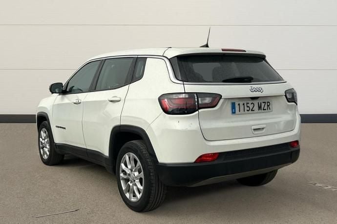 Usado Jeep Compass Altitude 131 CV (96 kW) 2025 Blanco SUV