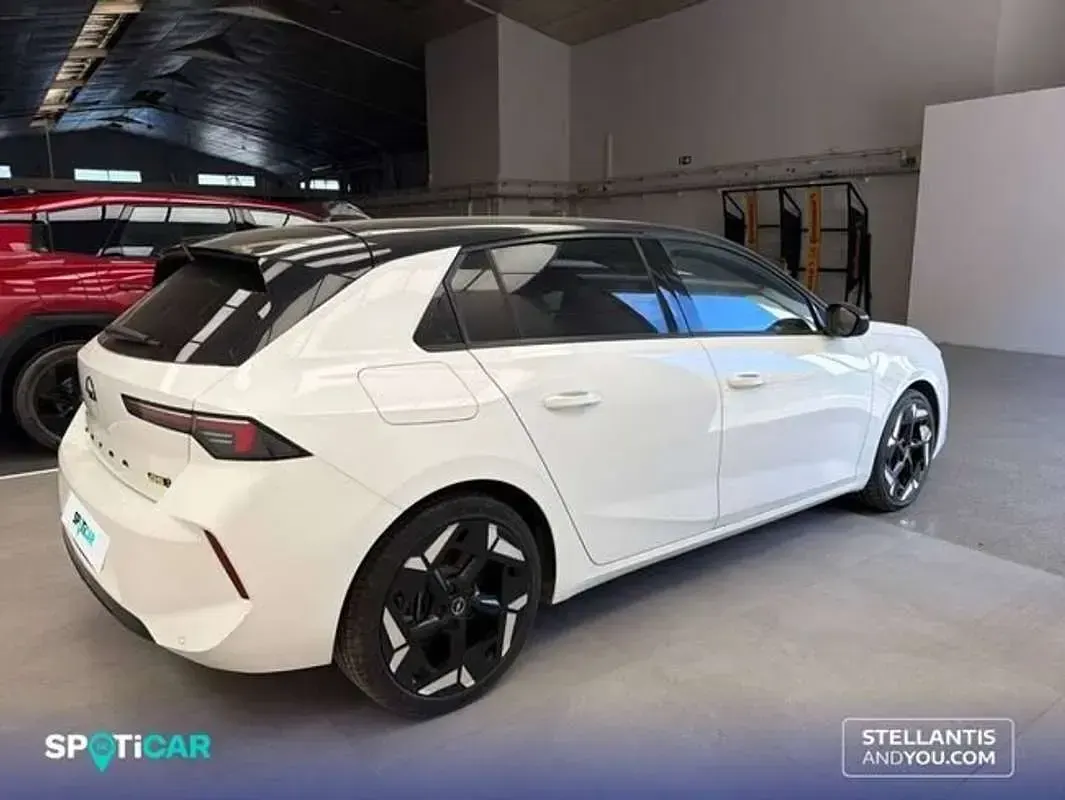 Usado Opel Astra GSe 224 CV (164 kW) 2024 Blanco Utilitario