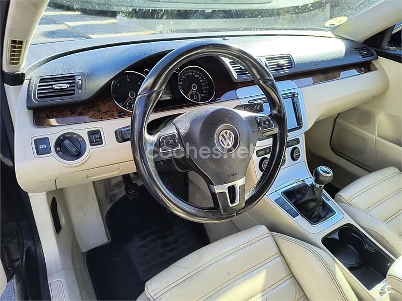 Usado VW Passat Highline 140 CV (102 kW) 2009 Negro Berlina