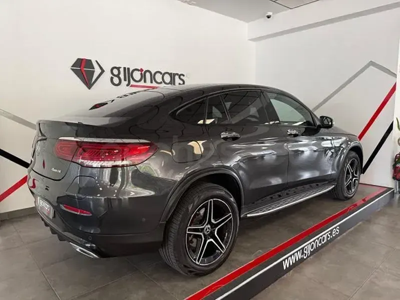 Usado Mercedes GLC300de 306 CV (225 kW) 2022 Gris / plata Coupe