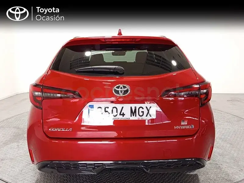 Usado Toyota Corolla Sport 140 CV (102 kW) 2023 Granate Familiar