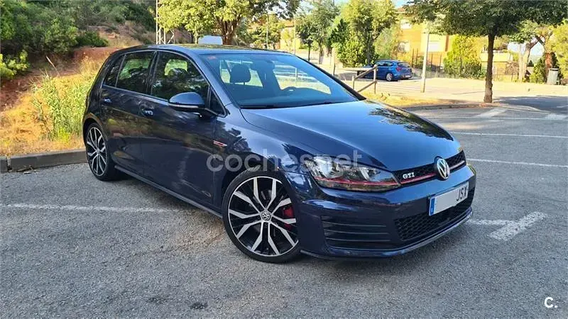 Usado VW Golf VII GTI 230 CV (169 kW) 2016 Azul Berlina