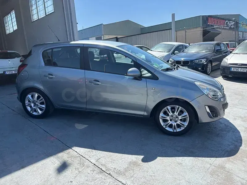 Usado Opel Corsa Expression 85 CV (62 kW) 2012 Azul Utilitario